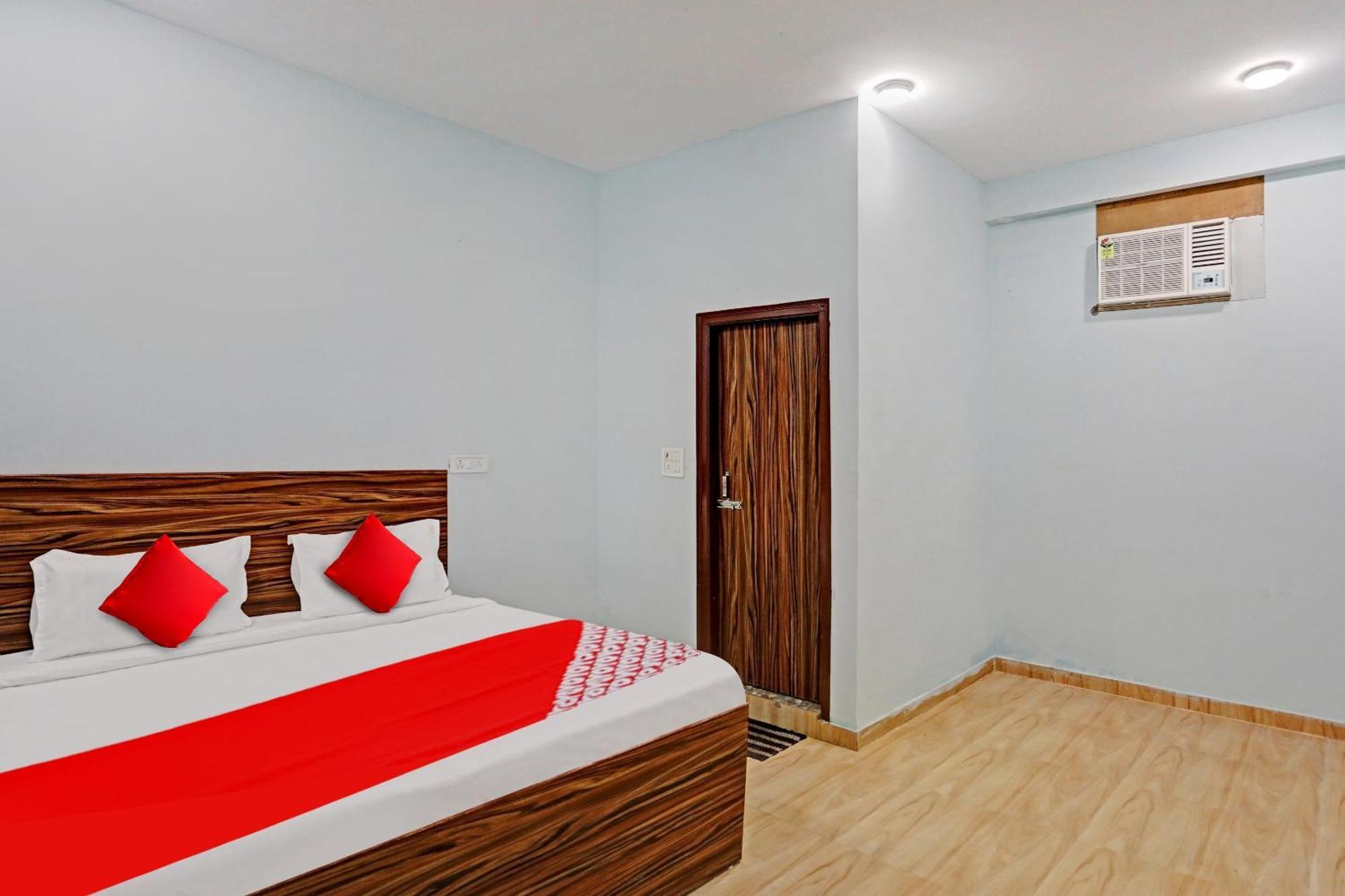 Hotel O Surya Gold Guest House Najafgarh ภายนอก รูปภาพ